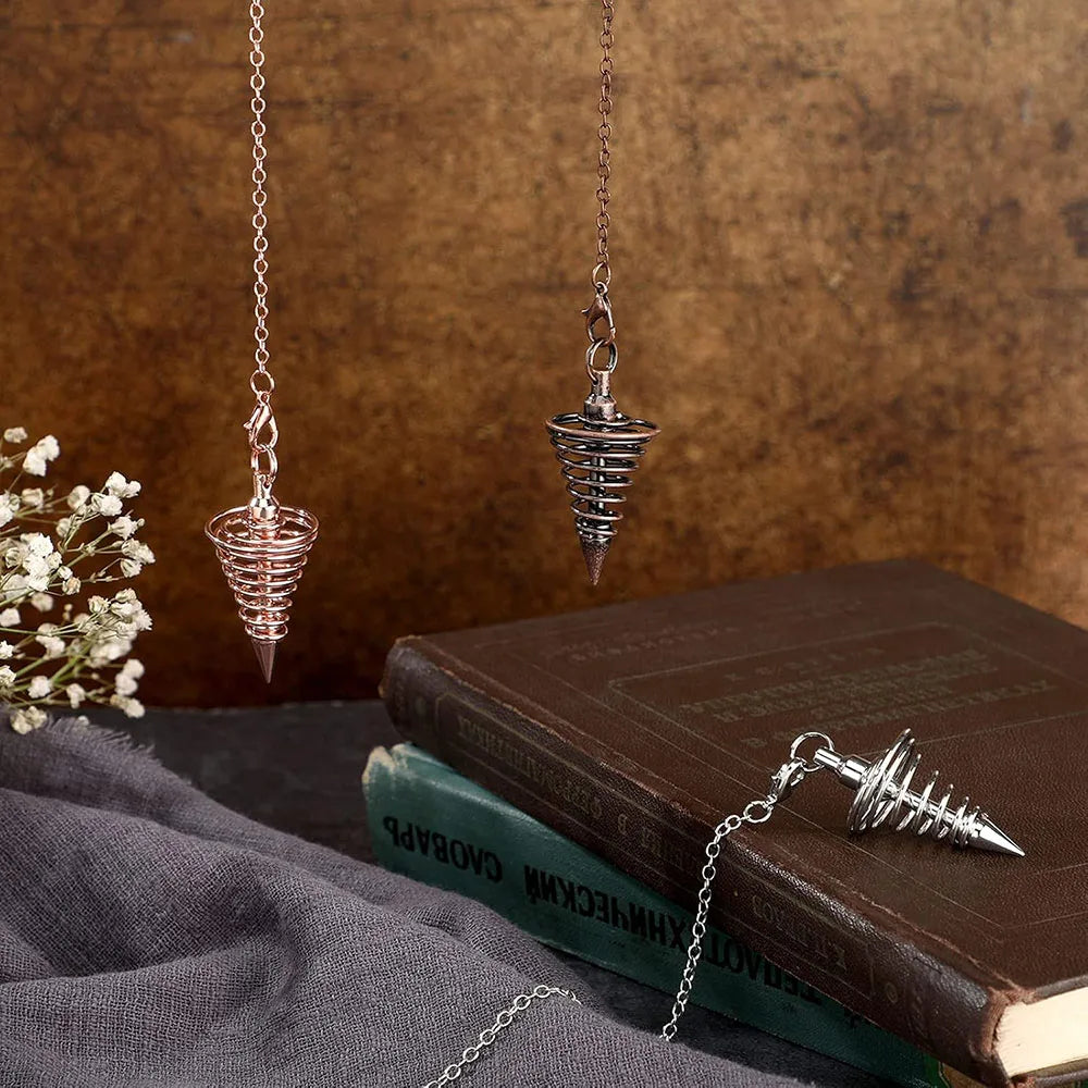Pendule en métal doré – Radiesthésie & Divination